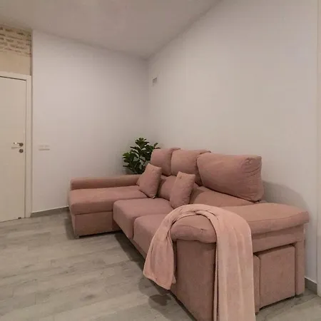 Piso Reformado Next To Santa Justa Y Aeropuerto