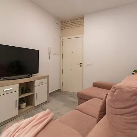 Piso Reformado Next To Santa Justa Y Aeropuerto * Seville