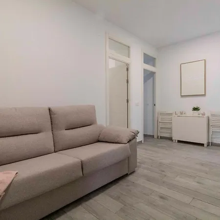 Apartment Piso Reformado Next To Santa Justa Y Aeropuerto *