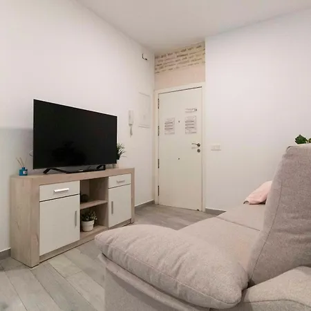 Piso Reformado Next To Santa Justa Y Aeropuerto * Seville